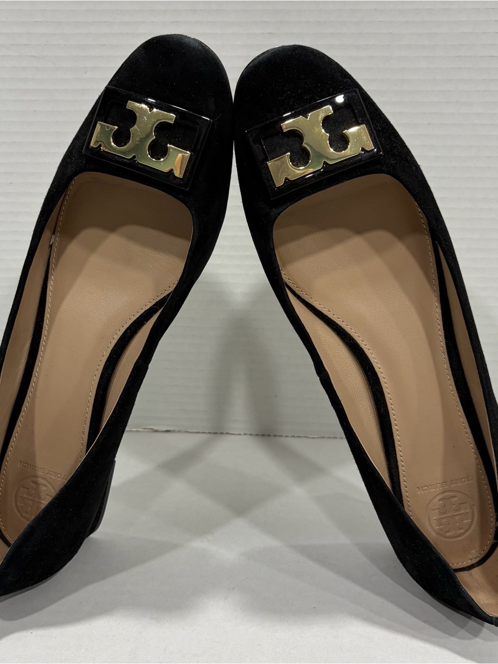 Tory Burch Black Suede Logo Plaque Flats - Picture 3 of 12